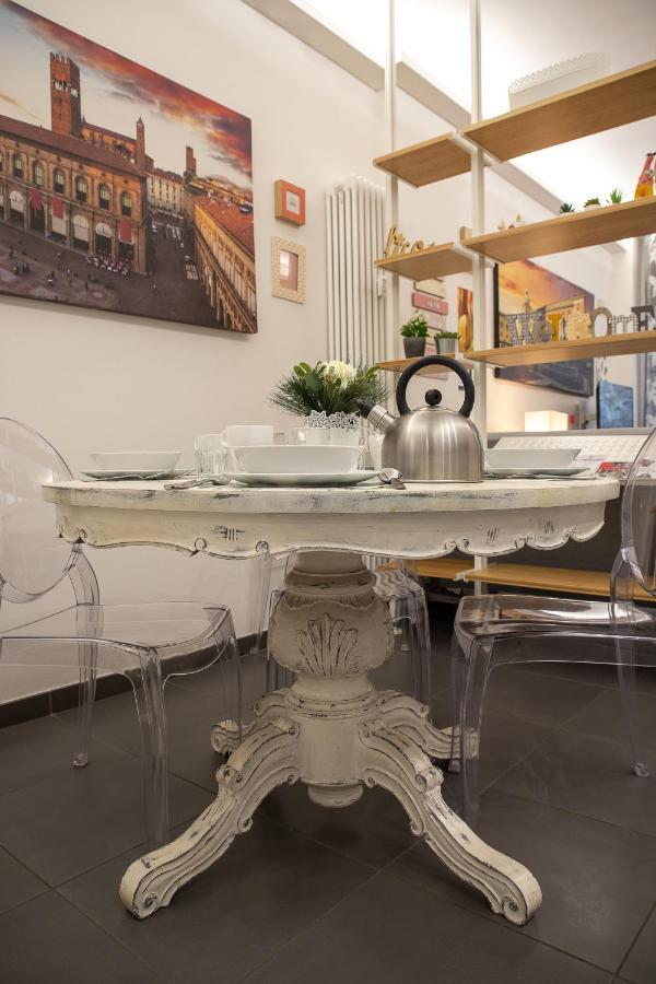 Happy Home Bo Centro Free Private Parking Bologna Exterior foto