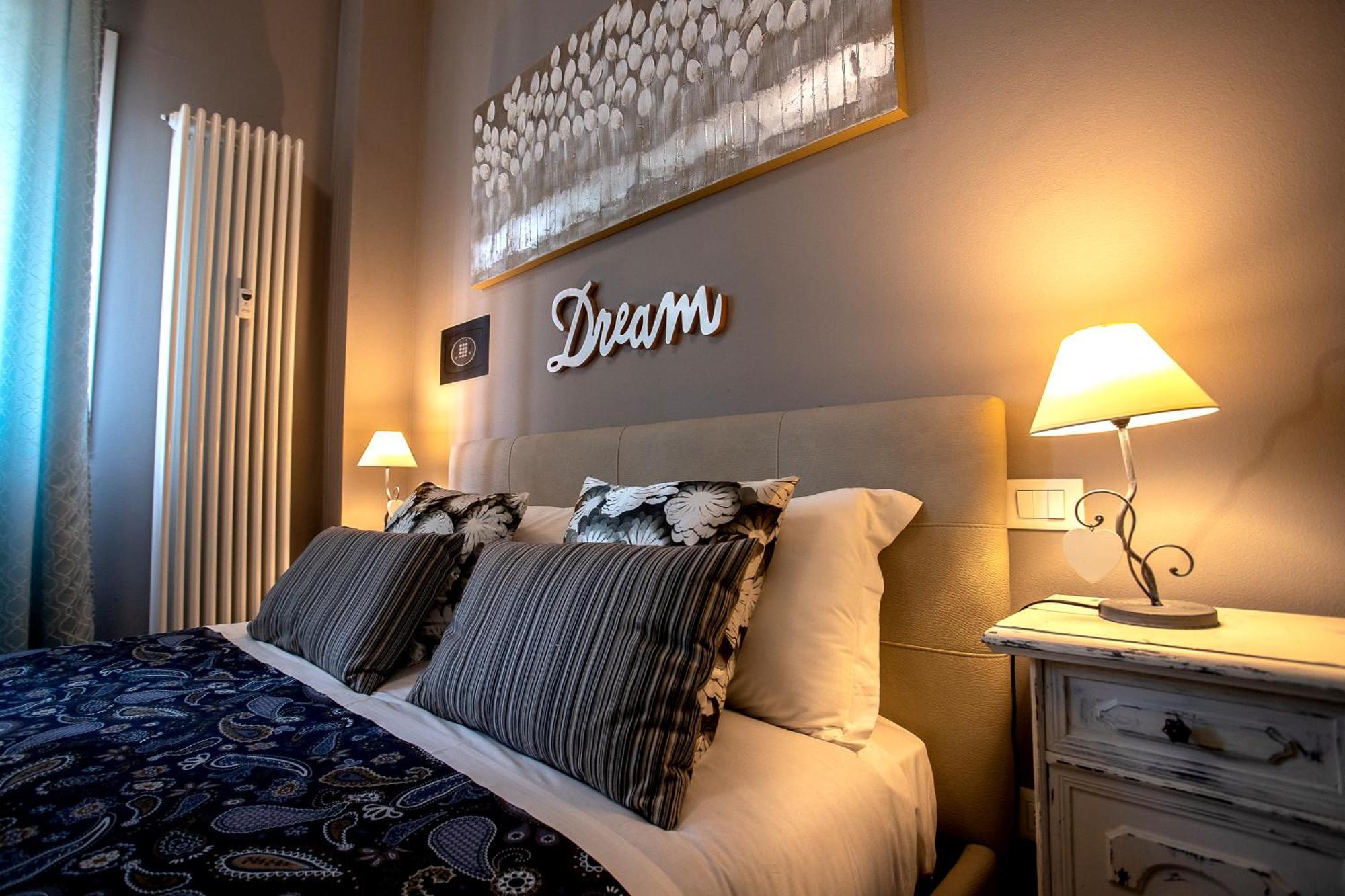 Happy Home Bo Centro Free Private Parking Bologna Exterior foto