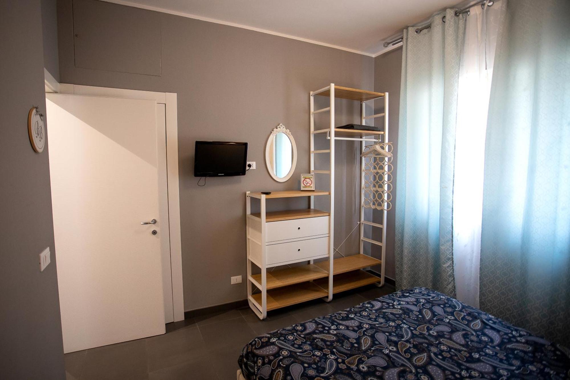 Happy Home Bo Centro Free Private Parking Bologna Exterior foto